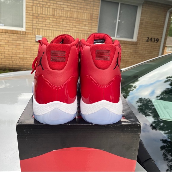 Jordan Retro 11 Win Like 96 Red - Picture 2 of 16